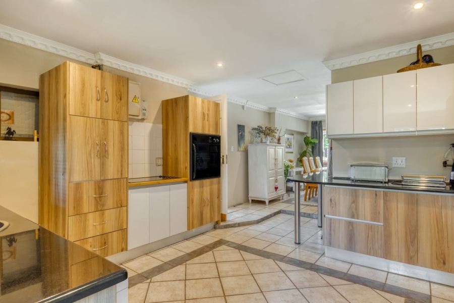 10 Bedroom Property for Sale in Montclair Western Cape